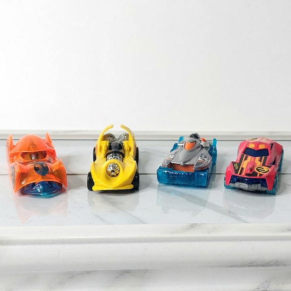 4 Vintage Hot Wheels - Cloak and Dagger, Experimental, Mad Splash, Urban Agent - Picture 1 of 5
